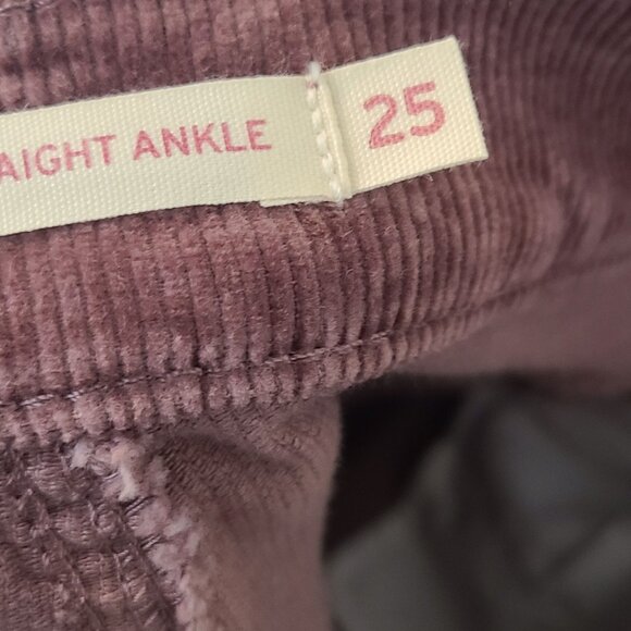 Levis Premium Ribcage Corduroy Straight Ankle Zip - Decadent Chocolate Size 25 - Picture 10 of 11